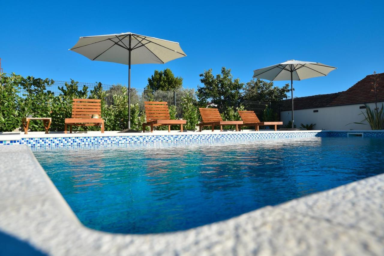 Villa Navita Augustinus With Pool Debeljak 외부 사진